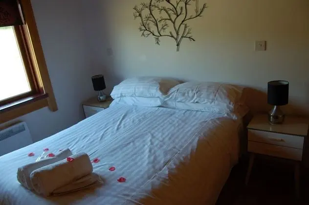Dağ Evi, Banyolu/Duşlu (Heron Lodge)
