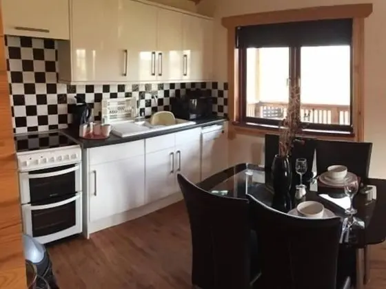 Dağ Evi, Banyolu/Duşlu (Kingfisher Lodge)