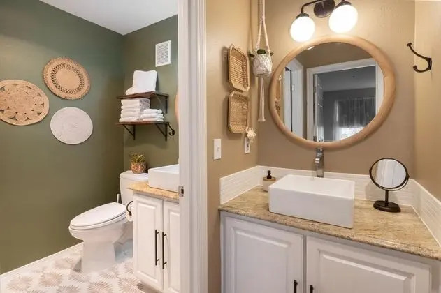 Daire, 1 En Büyük (King) Boy Yatak ve Çekyat (Waters Edge 304)
