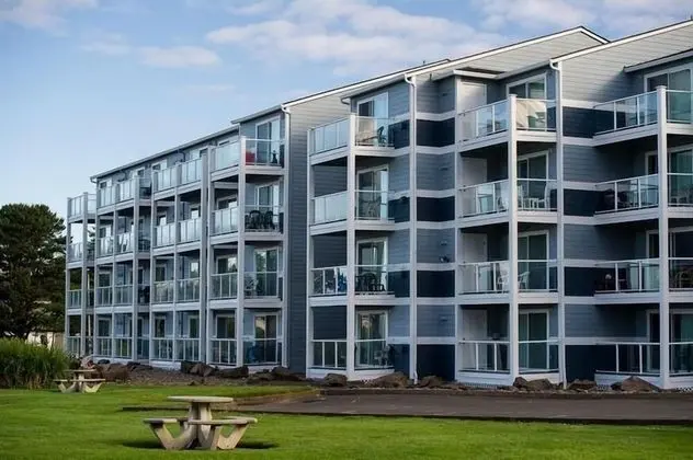 Daire, 1 En Büyük (King) Boy Yatak ve Çekyat (Waters Edge 312)
