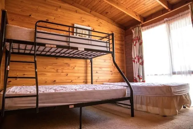Ev (4 Bedrooms)