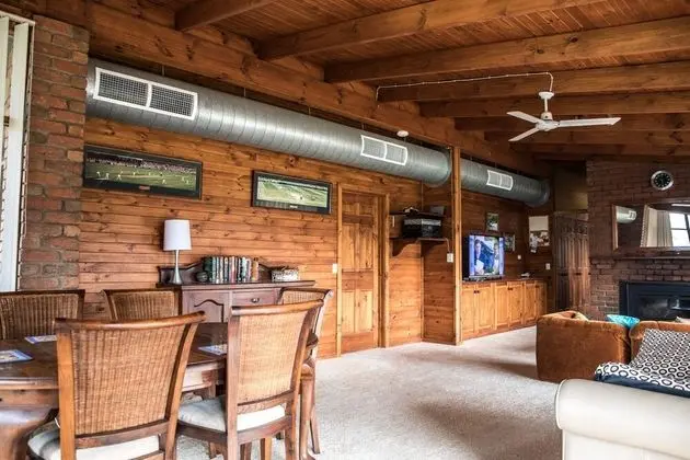 Ev (4 Bedrooms)