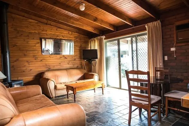 Ev (4 Bedrooms)