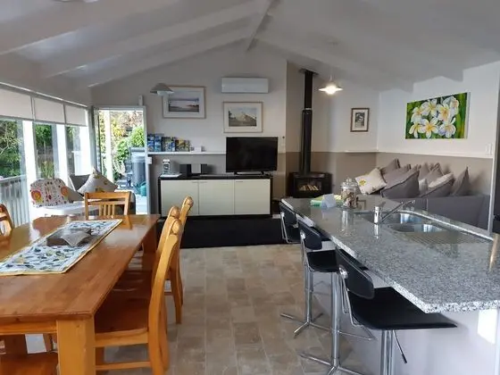 Family Ev, 4 Yatak Odası (The Beach Bach)