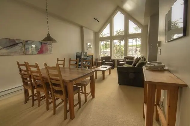 Deluxe One Bedroom King Suite with Outdoor Tub, Full Kitchen and Harbor View