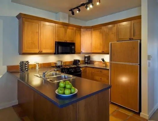 Standard One Bedroom Queen Suite with Sofa Bed, Full Kitchen and Harbor View
