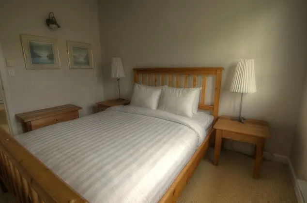 Standard One Bedroom Queen Suite with Sofa Bed, Full Kitchen and Harbor View