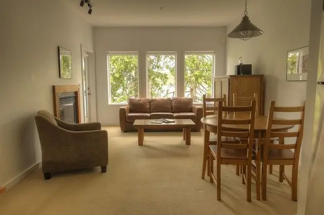 Standard One Bedroom Queen Suite with Sofa Bed, Full Kitchen and Harbor View