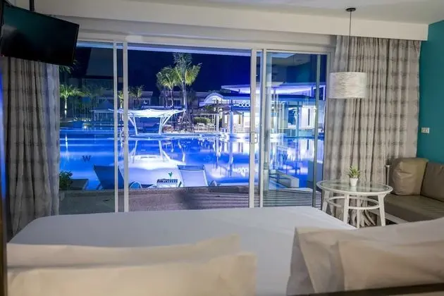 Waters Pool Access