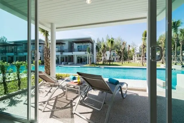 Waters Pool Access