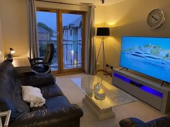 Apart Daire, Banyolu/Duşlu (Riverside Apartments)