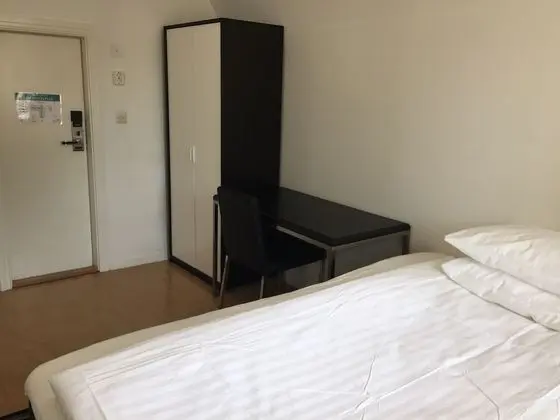 Basic Tek Büyük Yataklı Oda, Ortak Banyo, Göl Manzaralı