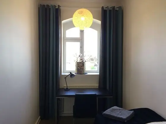 Basic Tek Kişilik Oda, Ortak Banyo, Göl Manzaralı