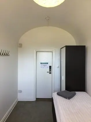 Basic Tek Kişilik Oda, Ortak Banyo, Göl Manzaralı