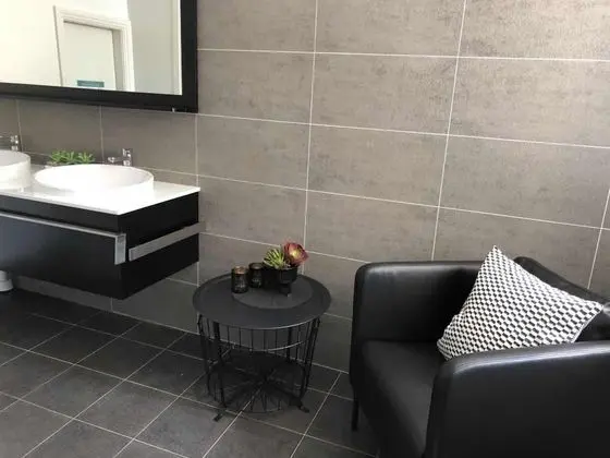 Basic Tek Kişilik Oda, Ortak Banyo, Göl Manzaralı