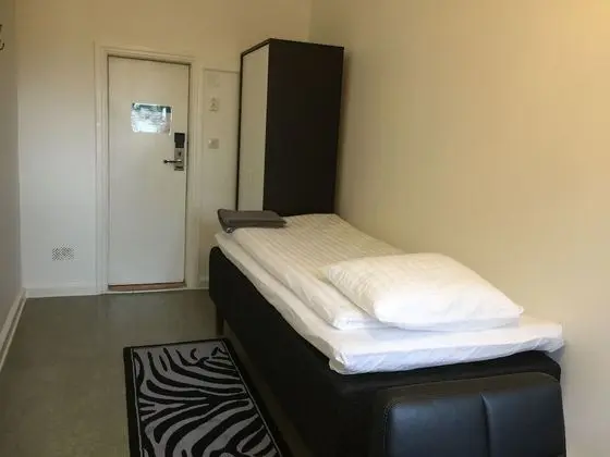 Basic Tek Kişilik Oda, Ortak Banyo, Park Manzaralı