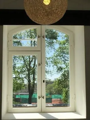 Basic Tek Kişilik Oda, Ortak Banyo, Park Manzaralı