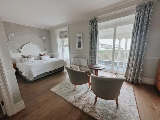 Deluxe Double Sea View Room with Balcony