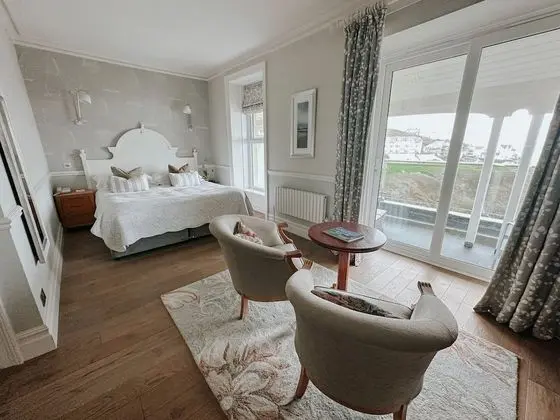 Deluxe Double Sea View Room with Balcony