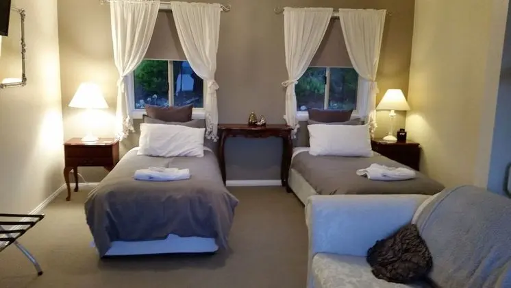 Deluxe Tek Büyük veya İki Ayrı Yataklı Oda, Koy Manzaralı