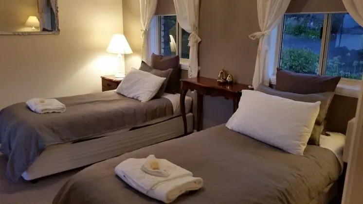 Deluxe Tek Büyük veya İki Ayrı Yataklı Oda, Koy Manzaralı
