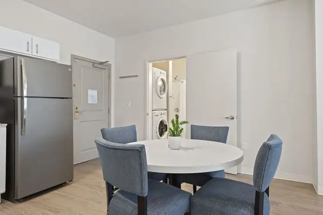 2 Bedroom, 2 Bathroom Furnished Suite