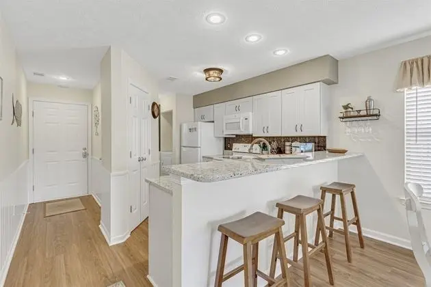 Daire (Waterway Village 23-D)