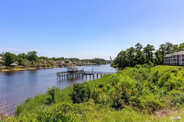 Daire (Waterway Village 23-D)