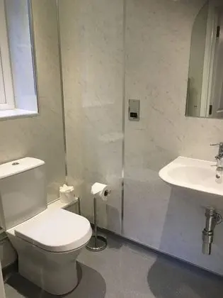 Tek Büyük Yataklı Oda, Banyolu/Duşlu