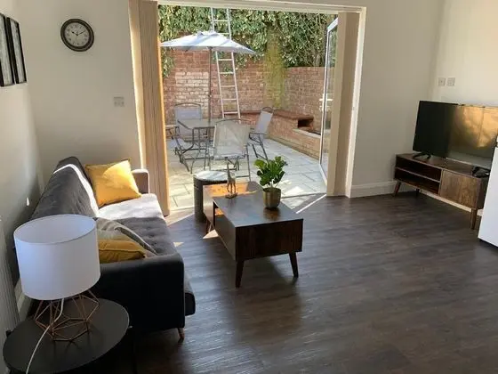Luxury Tek Büyük Yataklı Oda