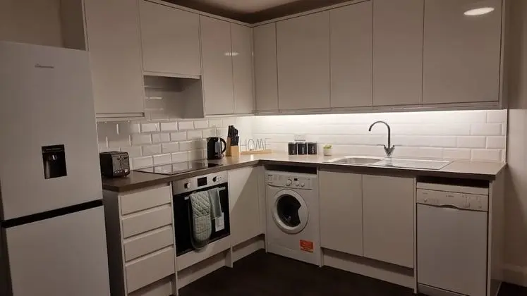 Luxury Tek Büyük Yataklı Oda