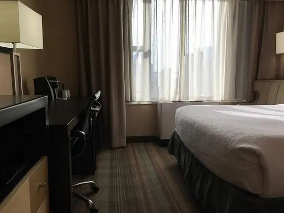1 Çift ​​kişilik Yatak Queen Size Bed