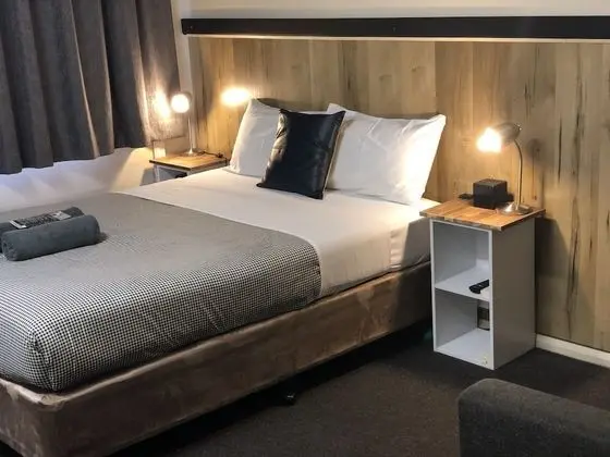 Deluxe Tek Büyük Yataklı Oda, 1 Büyük (Queen) Boy Yatak