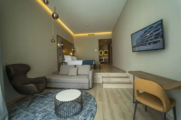 Premium Side Sea View Room