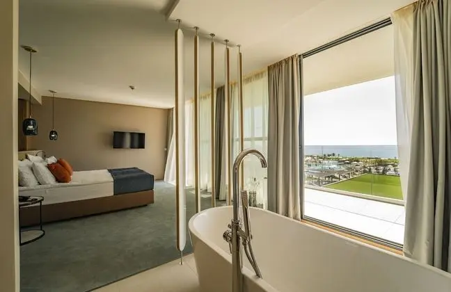 Signature Sea View Room