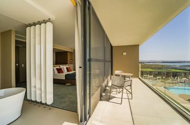 Signature Sea View Room