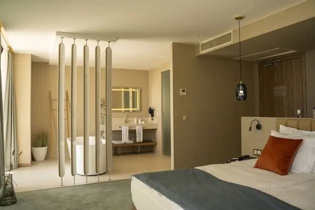 Signature Sea View Room
