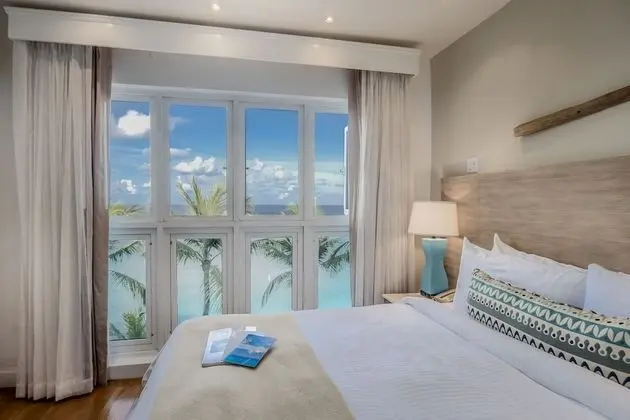 Ocean Front Split Room, Guest room