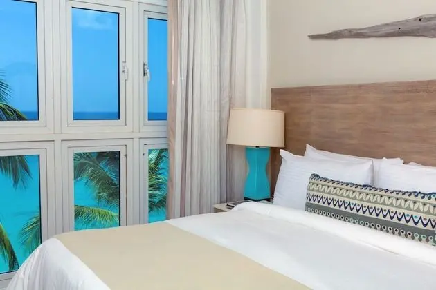 Ocean Front Split Room, Guest room