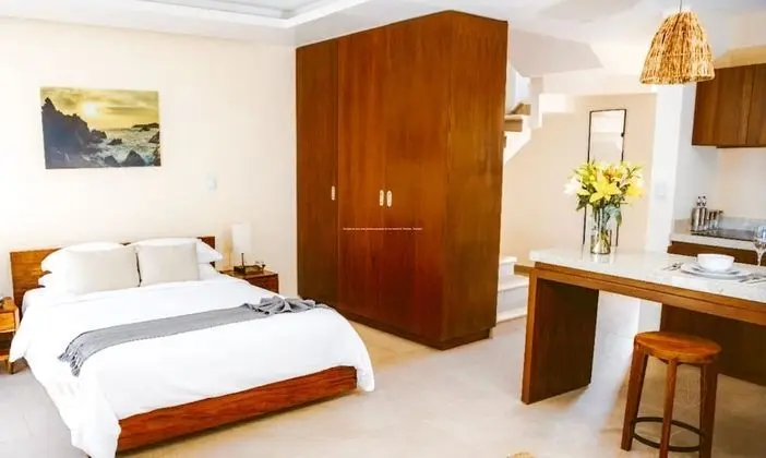 Deluxe Penthouse Studio Rooftop Pool