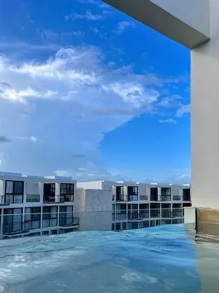 Deluxe Penthouse Studio Rooftop Pool