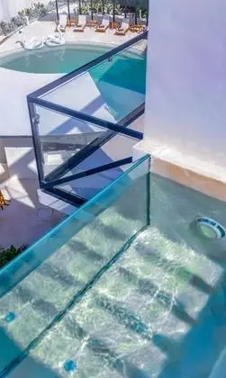 Deluxe Penthouse Studio Rooftop Pool