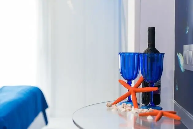 Tek Büyük Yataklı Oda, Balkon (Lateral Sea View)