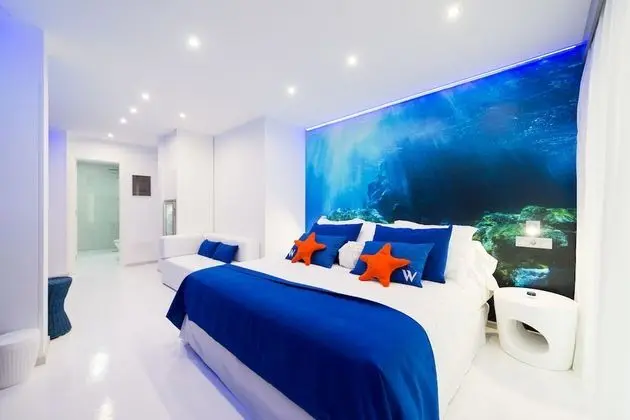 Tek Büyük Yataklı Oda, Balkon (Lateral Sea View)