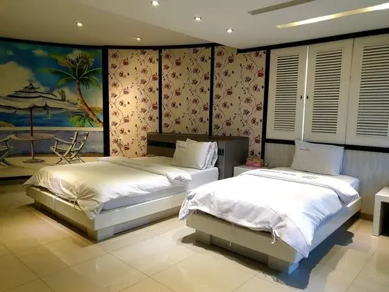 Deluxe Tek Büyük veya İki Ayrı Yataklı Oda