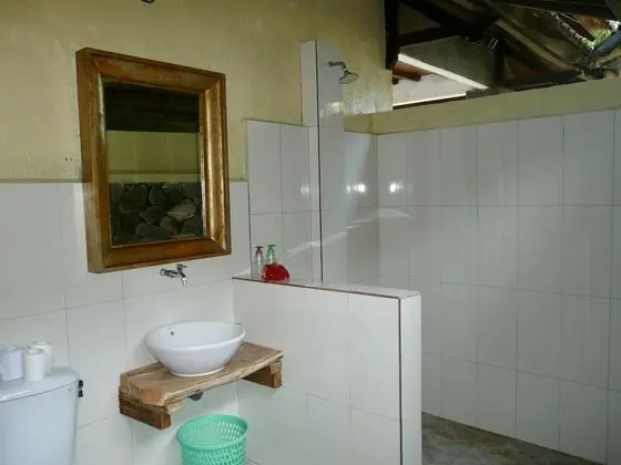Kır Evi, Kısmi Deniz Manzarası
