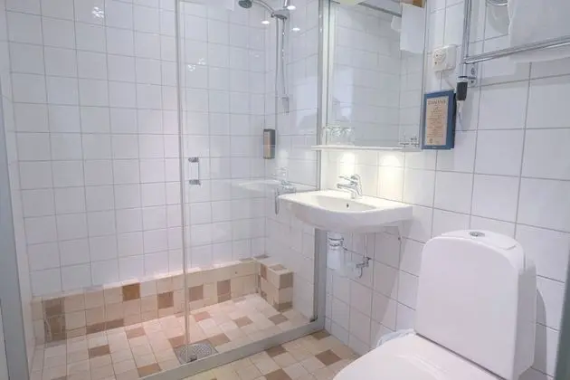 Tek Büyük veya İki Ayrı Yataklı Oda, Avlu