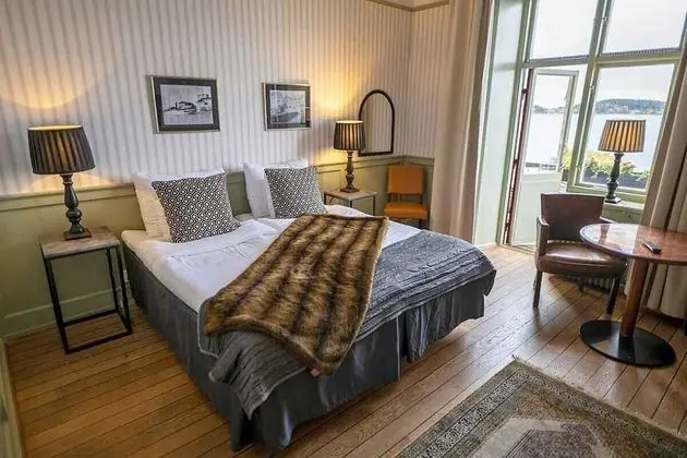 Tek Büyük veya İki Ayrı Yataklı Oda, Balkon, Okyanus Manzaralı