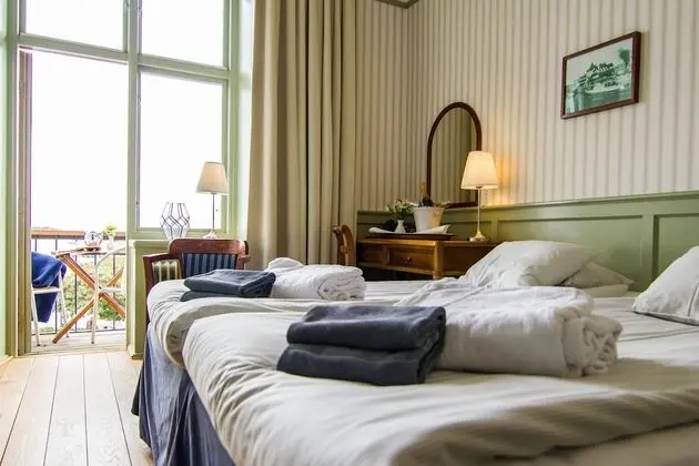 Tek Büyük veya İki Ayrı Yataklı Oda, Balkon, Okyanus Manzaralı