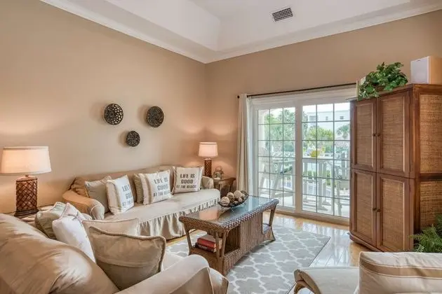 Daire (Way Down in Kokomo)